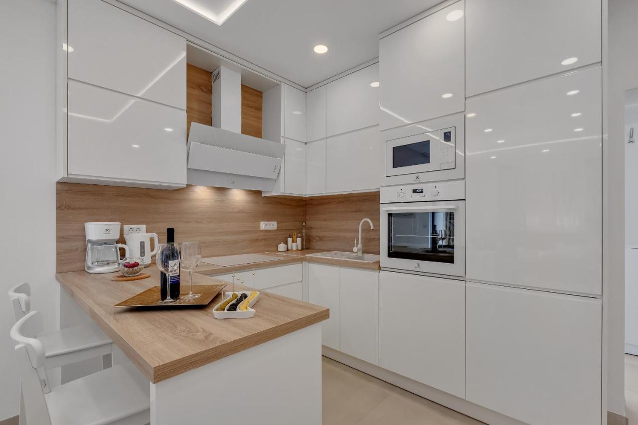 Laurus Makarska Accommodation Exterior photo