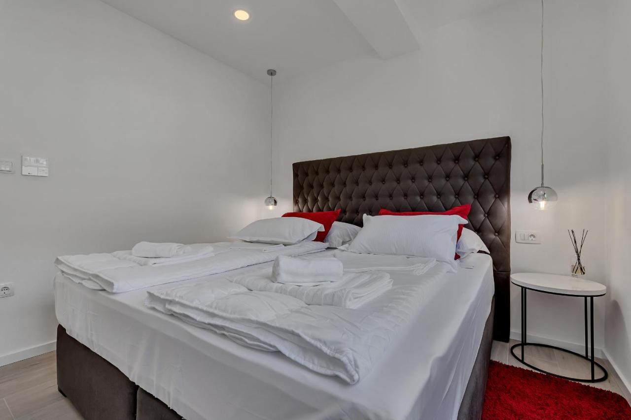 Laurus Makarska Accommodation Exterior photo