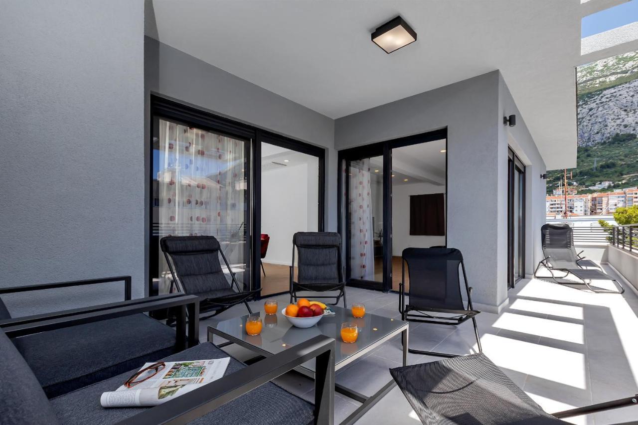 Laurus Makarska Accommodation Exterior photo