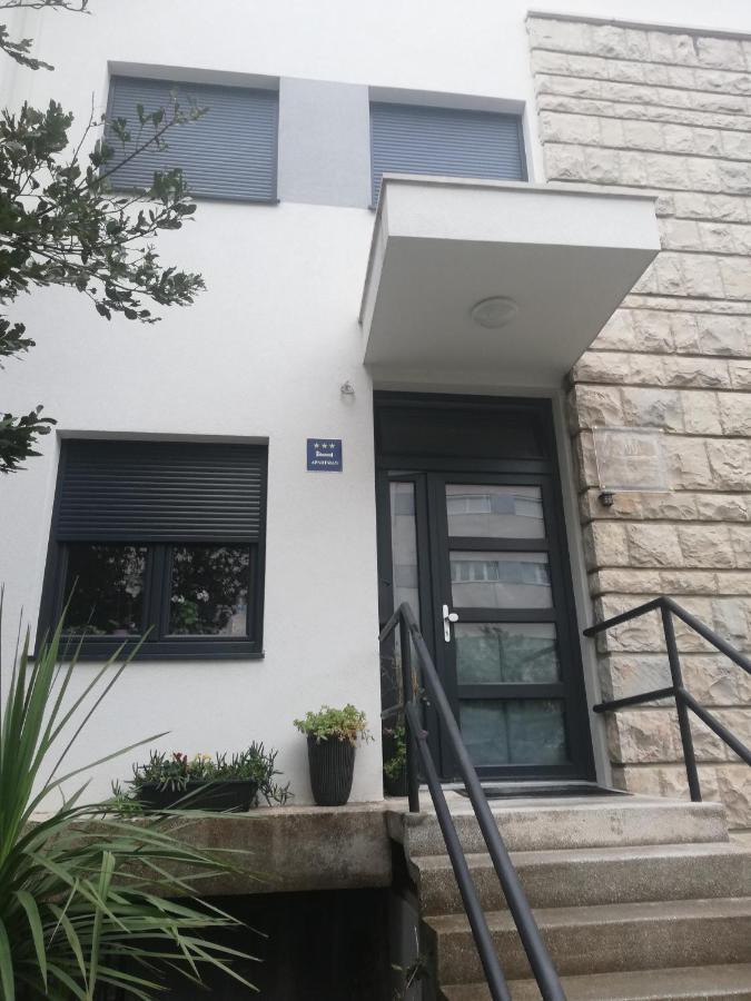 Laurus Makarska Accommodation Exterior photo
