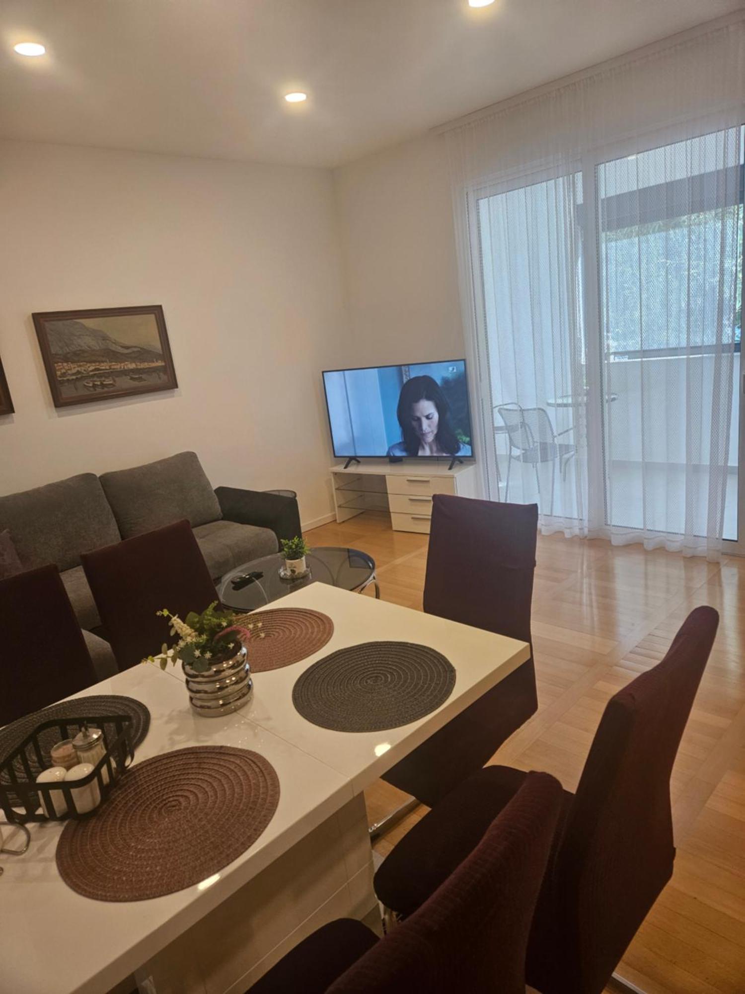 Laurus Makarska Accommodation Exterior photo